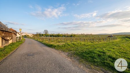 Ein Baugrundstück ist noch verfügbar ohne Bauzwang