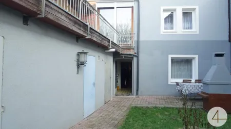2 Familienhaus 175 m2, neue Heizung