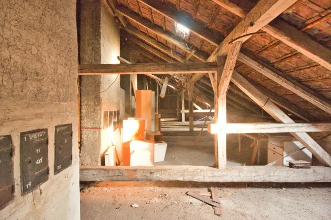 ca. 360m2 Grundfläche | Rohdachboden | 10 Gehminuten zur U3 Ottakring - Bild