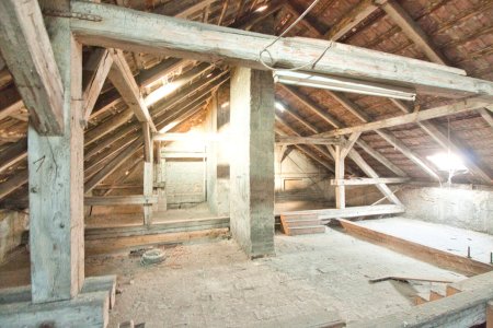 ca. 360m2 Grundfläche | Rohdachboden | 10 Gehminuten zur U3 Ottakring