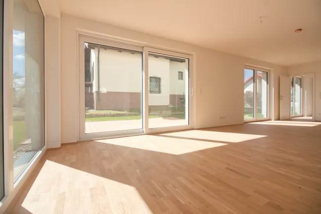 MODERNES EINFAMILIENHAUS | Ziegelmassivbauweise | viel Platz, lichtdurchflutet & optimale Raumaufteilung | inkl. Stellplatz - Bild