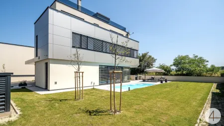 2 Premium-Villen direkt nebeneinander - mit grünem Weitblick - sonnige Ausrichtung - hochwertige Ausstattung - Salzwasserpool - Garage - Lift
