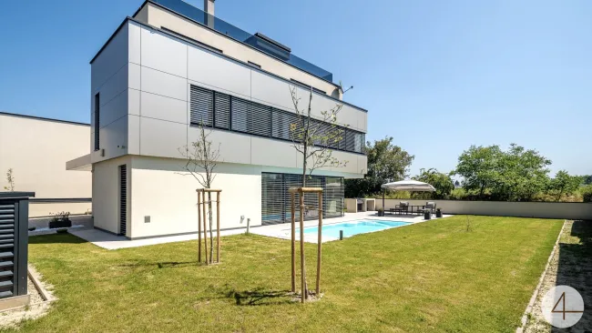 2 Premium-Villen direkt nebeneinander - mit grünem Weitblick - sonnige Ausrichtung - hochwertige Ausstattung - Salzwasserpool - Garage - Lift - Bild