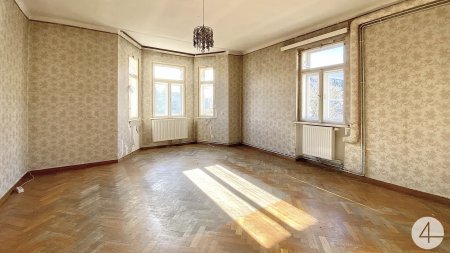 TOP-Lage nähe Stadtzentrum! Sanierungsbedürftig mit Ausbaupotential! Studie für 4 Wohneinheiten mit DG-Ausbau vorhanden!