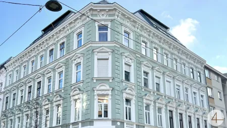 Fußläufig zu 3 U-Bahn-Stationen - Renovierte Fassade, moderner Aufzug & gepflegter Innenhof I Top-Infrastruktur