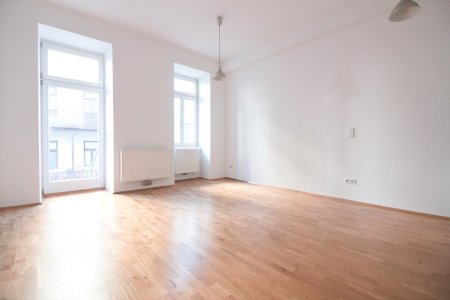 Ruhige Garten-Altbau-Wohnung | Fernwärme | Top Lage direkt neben U-Bahn
