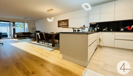 8Min zur U2 - 4Zimmer Gartenwohnung - privater Eingang - sonnige Terrasse - Tiefgarage - ideale Infrastruktur