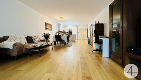 8Min zur U2 - 4Zimmer Gartenwohnung - privater Eingang - sonnige Terrasse - Tiefgarage - ideale Infrastruktur