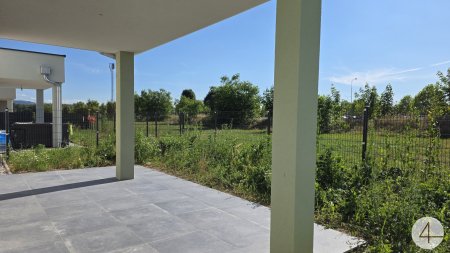 136 m2 Nutzfläche + Garage 49 m2