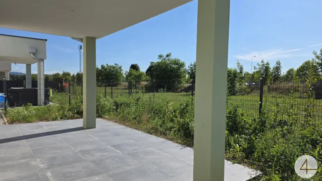 136 m2 Nutzfläche + Garage 49 m2 - Bild