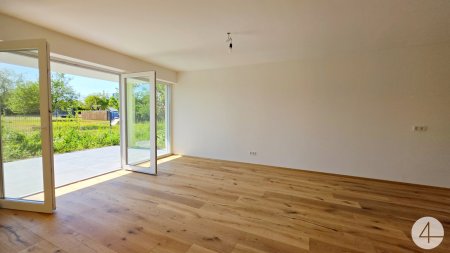 136 m2 Nutzfläche + Garage 49 m2