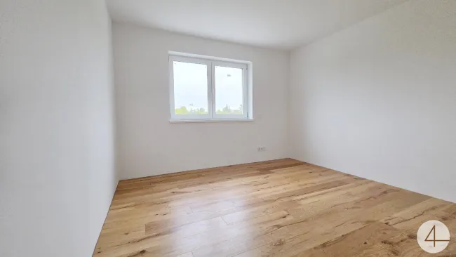 Einfamilienhaus mit Garten und 2 Garagen 48 m2 - Bild