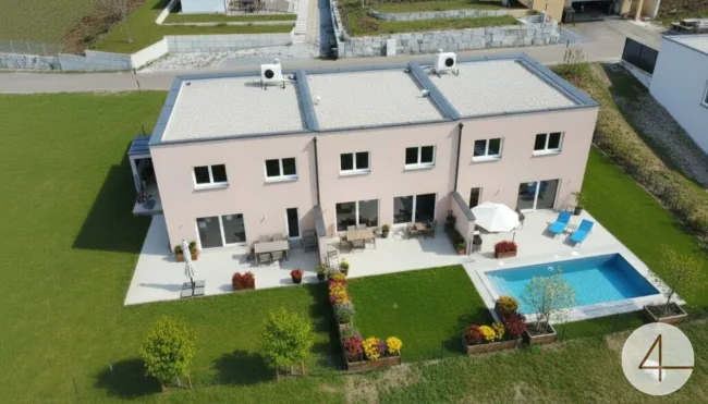 ERSTBEZUG modernes Eckreihenhaus am Südhang - Titelbild