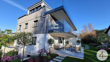 Ästhetik Pur! Traumhafte Penthouse Wohnung am Attersee mit 2 Tiefgaragenstellplätzen