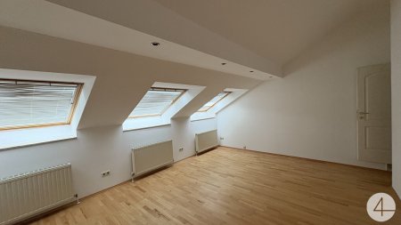 Jetzt schnell sein! Ruhige Wohnung in toller Lage! 2-Zimmer Wohnung – in wenigen Minuten am Karlsplatz!