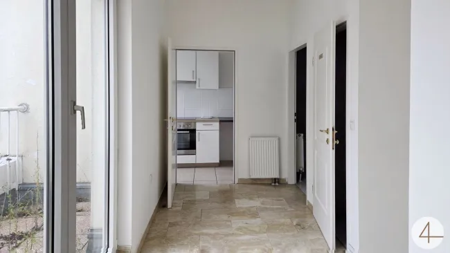 Sonnenterrasse! Kulturelle Vielfalt im Kreta-Viertel - Ruhige 2-Zimmer-Dachgeschoßwohnung mit Flair! - Bild