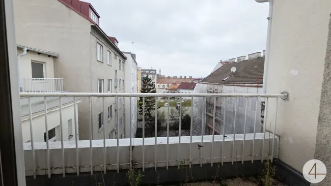 Sonnenterrasse! Kulturelle Vielfalt im Kreta-Viertel - Ruhige 2-Zimmer-Dachgeschoßwohnung mit Flair! - Bild