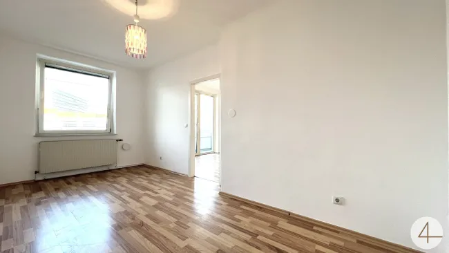 Top Lage & Raumaufteilung I Nahe U6 und Donauinsel I Großzügige Loggia - Bild