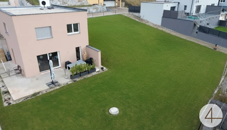ERSTBEZUG neues Einfamilienhaus - Bild
