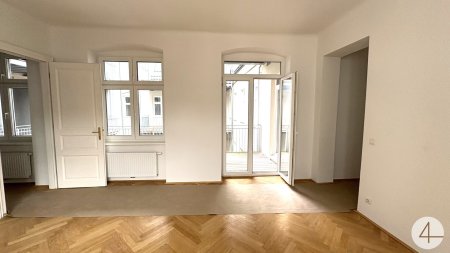 Erstbezug! Top sanierte 2-Wohnung mit Terrasse in toller, ruhiger Lage!