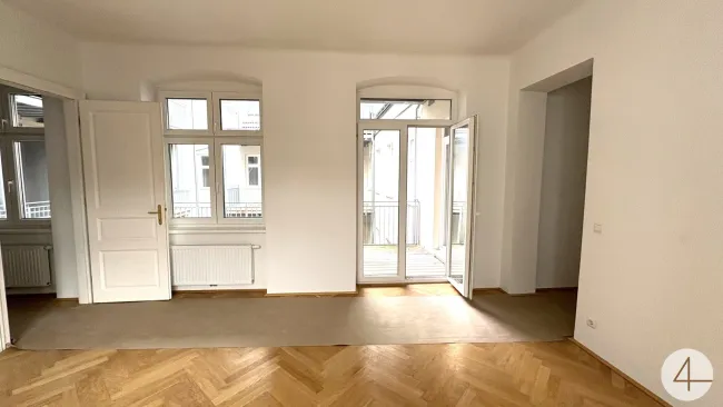 Erstbezug! Top sanierte 2-Wohnung mit Terrasse in toller, ruhiger Lage! - Bild