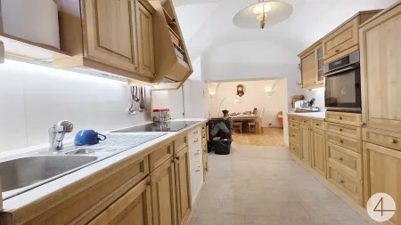Diese einzigartige Wohnung vereint historischen Charme mit modernster Technik