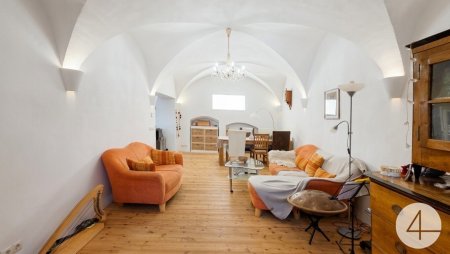 Diese einzigartige Wohnung vereint historischen Charme mit modernster Technik