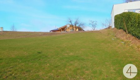 Baugrundstück in sonniger Südhanglage