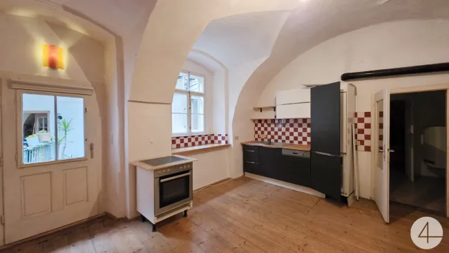 Einzigartige Wohnung in historischen Gemäuern Krems-Stein - Titelbild