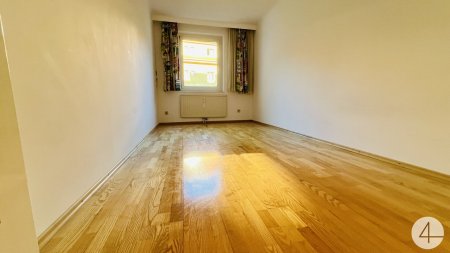 300m zur U1 - 4 Zimmerwohnung - Entwicklungspotenzial - 16 Minuten zum Stephansplatz - Top Infrastruktur