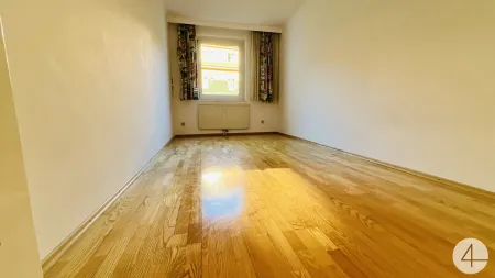 300m zur U1 - 4 Zimmerwohnung - Entwicklungspotenzial - 16 Minuten zum Stephansplatz - Top Infrastruktur