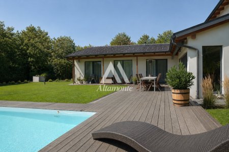 Arkadengang mit Terrasse