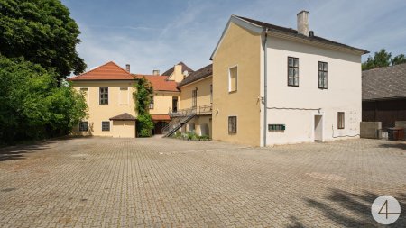 Seltene Investmentchance: Ehemaliges Kloster mit Wohn- und Geschäftsflächen