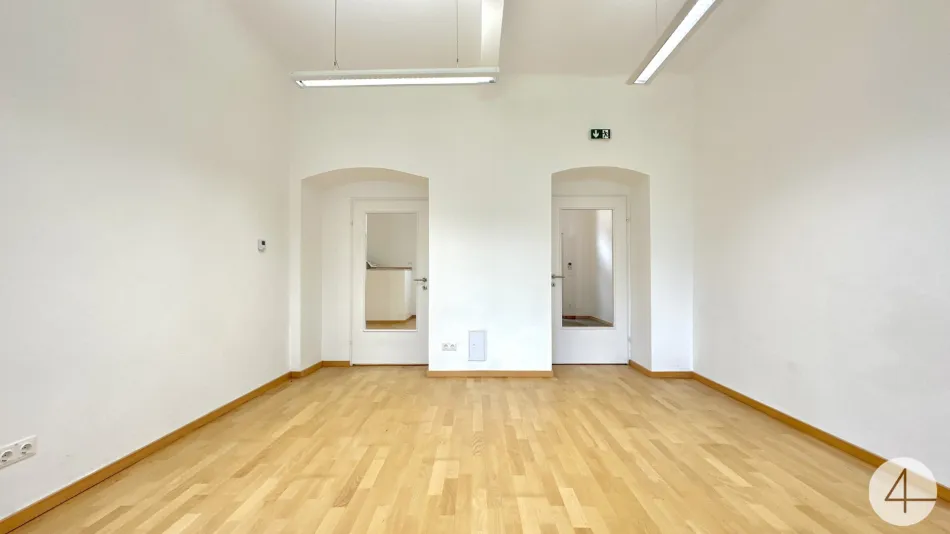 Geschäftslokal ideal für Verkaufs-, Büro- oder Dienstleistungslokal - Bild