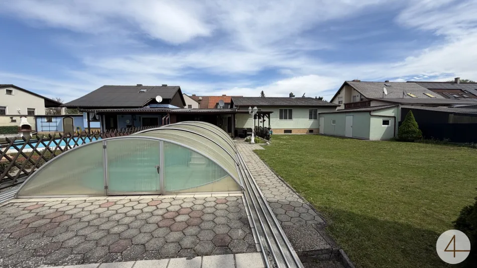 Gepflegtes Einfamilienhaus mit großem 939m2 Grundstück in Groß Enzersdorf ! - Bild
