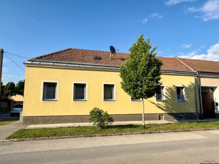 Top-Einfamilienhaus mit Traumgarten und Terrasse in Deutsch-Wagram - Kaufpreis: EUR 385.000,-- !!!