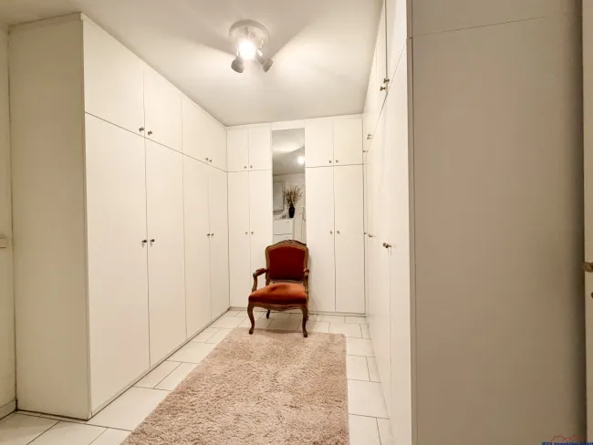 Garderobe - UG