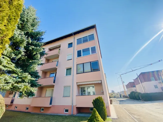 Helle 3-Zimmer-Wohnung mit Loggia in Zeltweg – viel Potenzial zur Eigengestaltung - Bild