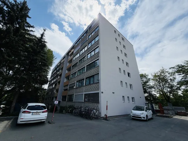 Studentenhit in 8010 Graz: Gemütliche Singlewohnung mit sonniger Loggia und Parkplatzmöglichkeit - Bild