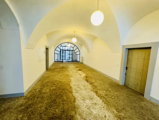 Stilvolle Bürofläche im historischen Ambiente – mit Gestaltungsmöglichkeiten - Bild