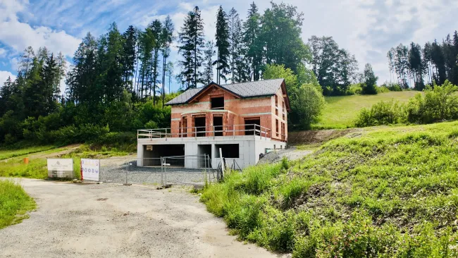 Knittelfeld: Raum für Visionen - Exklusiver Rohbau mit ca 493 m² Wohnkomfort in traumhafter Aussichtslage mit Blick über das Murtal - Bild