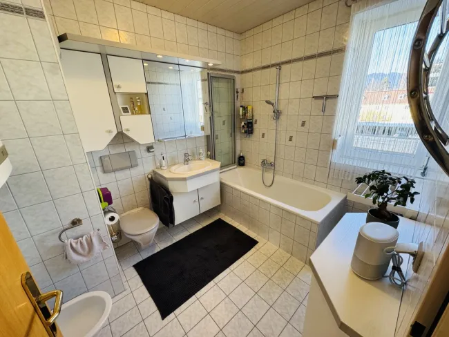 Zeltweg: Attraktive Maisonette-Wohnung mit ca 94 m2, Südbalkon und Tiefgaragenplatz - Bild