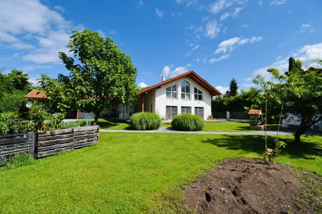Licht. Raum. Natur. – Exklusives Einfamilienhaus mit Galerie in Fernitz bei Graz - Titelbild