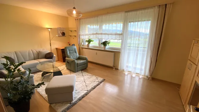 Apfelberg: Helle 2 Zimmer Mietwohnung mit 2 Loggia in ruhiger Lage - Titelbild