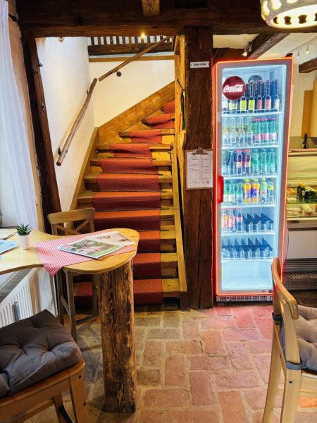 Nahversorger mit Café in Mellach: Attraktives Gewerbeobjekt sucht Nachmieter!
