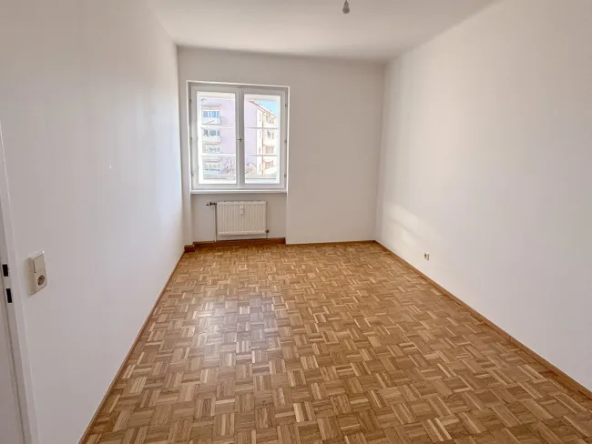 Koffer packen und einziehen - Bild