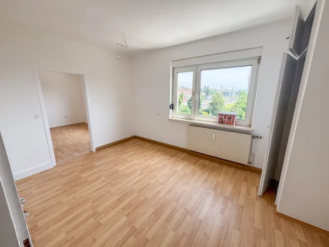 Teilsanierte Single-Wohnung in Zeltweg - Titelbild