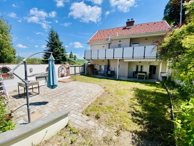 Judenburg Stadtrand: charmantes Wohnhaus mit Garten, Pool und liebevollen Details - Titelbild