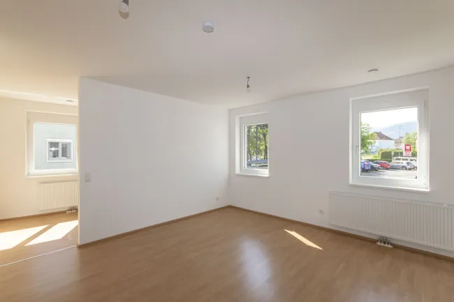 Südseitige Loggia * Erstbezug * unbefristet - Bild
