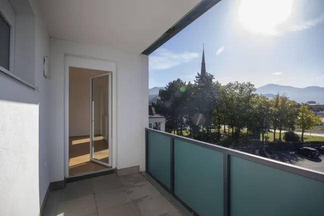 Moderne Wohnung mit südseitiger Loggia - Titelbild